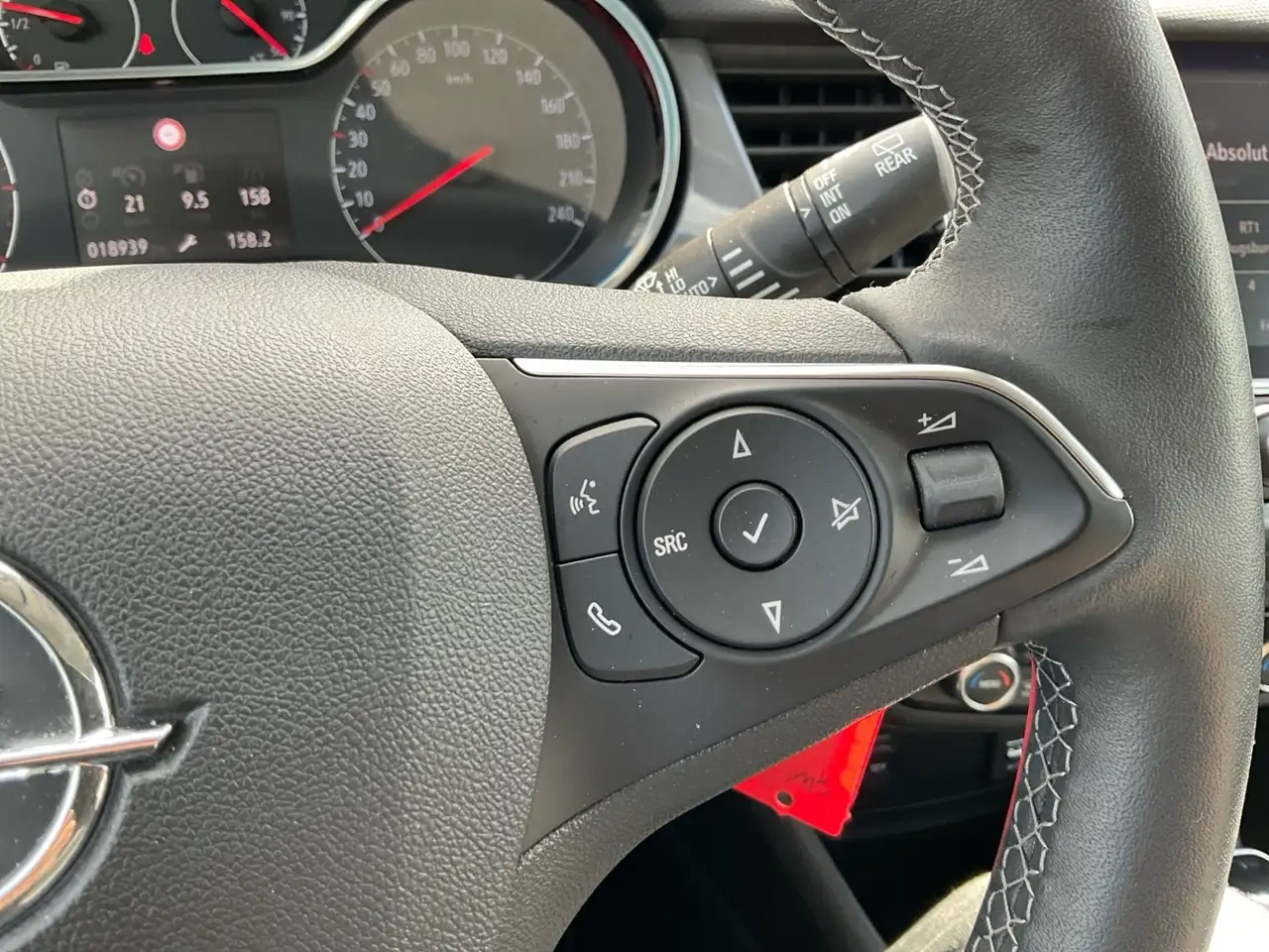 Opel Crossland 1.2 Turbo NUR 18938 KILOMETER+GARANTIE — معرض صور السيارة 20