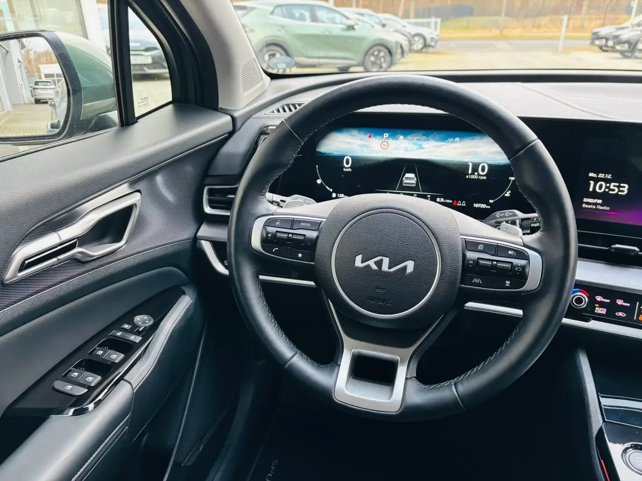 Kia Sportage 1.6T 48V DCT 2WD Spirit Drive AHK MJ25 — Galería del vehículo 13