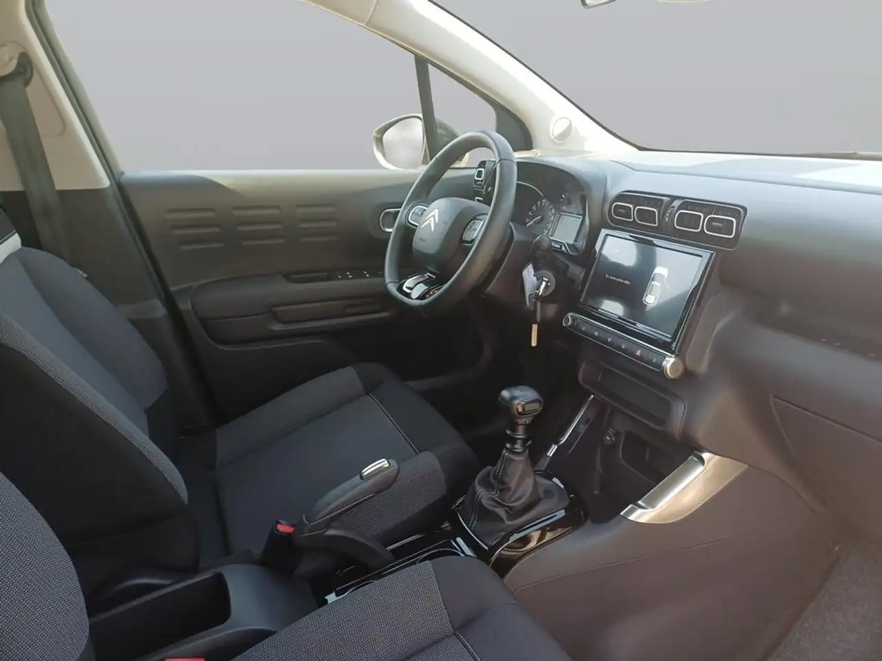 Citroen C3 Aircross PureTech 110 S&S Shine — Galerie du véhicule 11