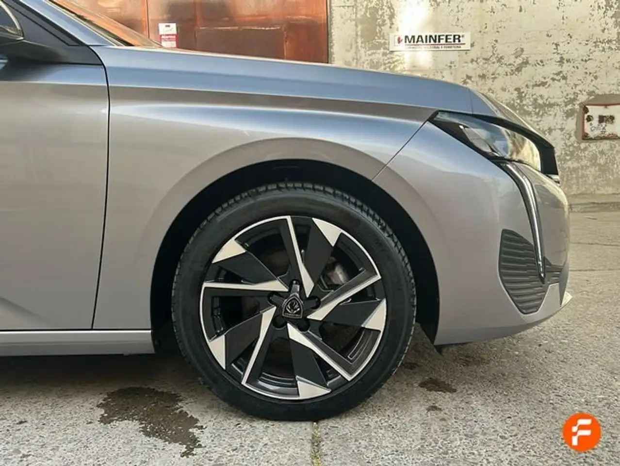 Peugeot 308 1.2 PureTech S&S Allure 130 — Galerie du véhicule 28