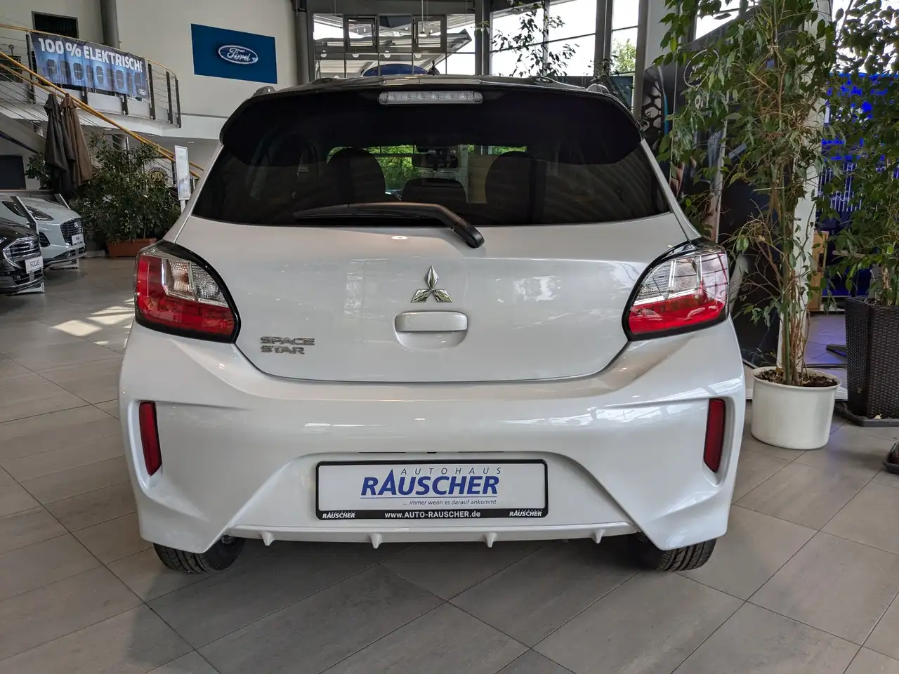 Mitsubishi Space Star 1.2 l 52 kW Select+ Black — Galerie du véhicule 9