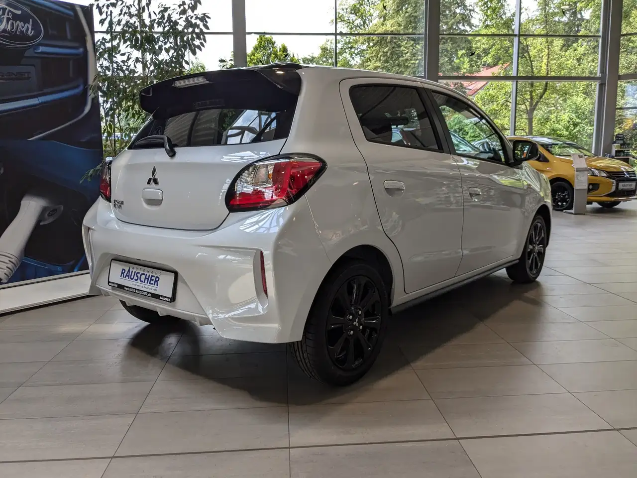 Mitsubishi Space Star 1.2 l 52 kW Select+ Black — Galerie du véhicule 3