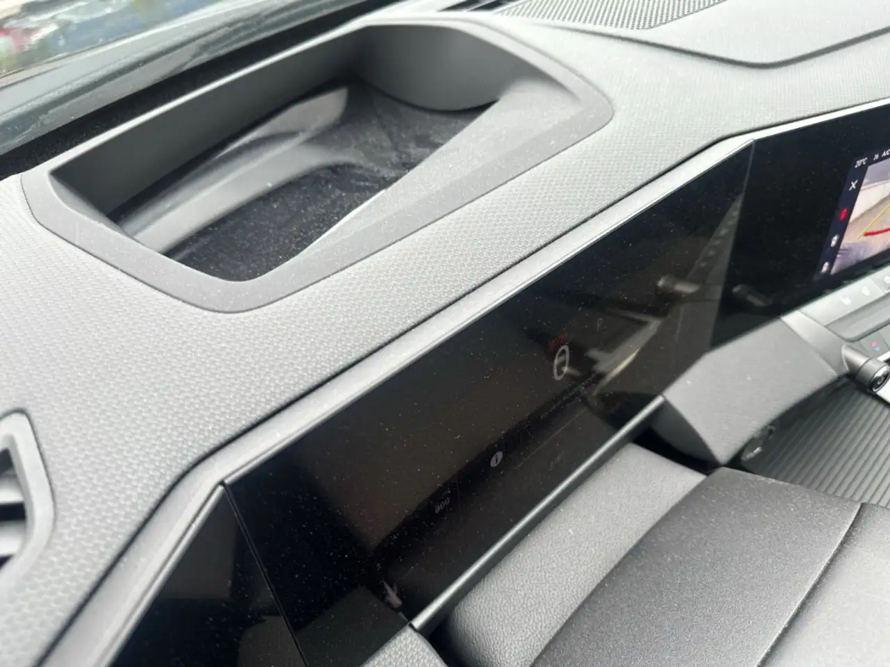 Opel Astra 1.2Turbo Ultimate Glasdach ACC HUD 360°18'' — معرض صور السيارة 17