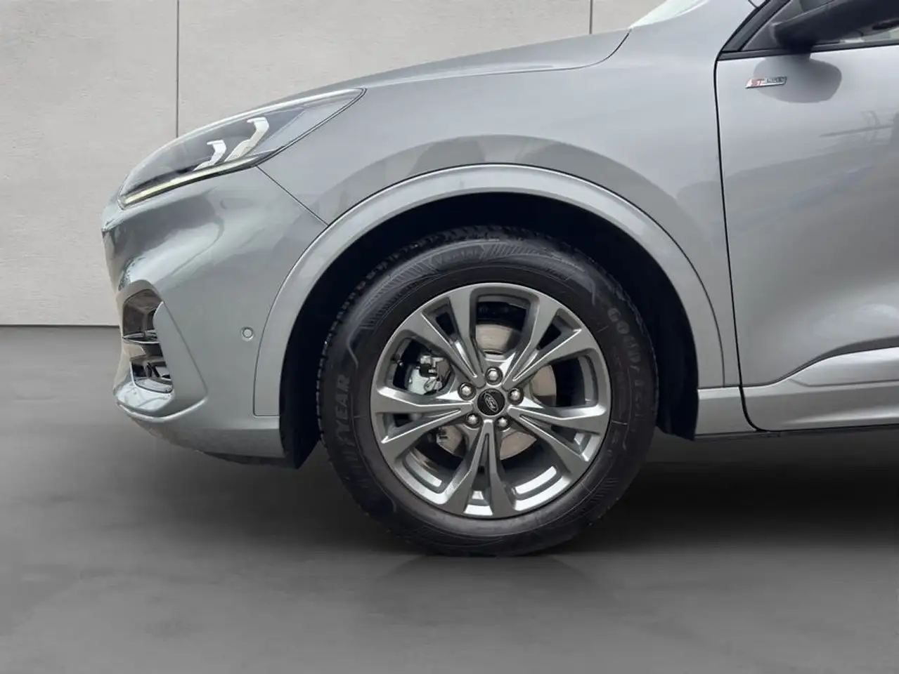 Ford Kuga 1.5 EcoBoost ST-LINE X — Vehicle gallery 16