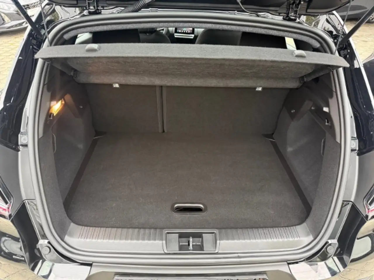 Renault Captur II Evolution +CARPLAY+KLIMA+PDC+SHZ+DAB+UVM+ — Vehicle gallery 12