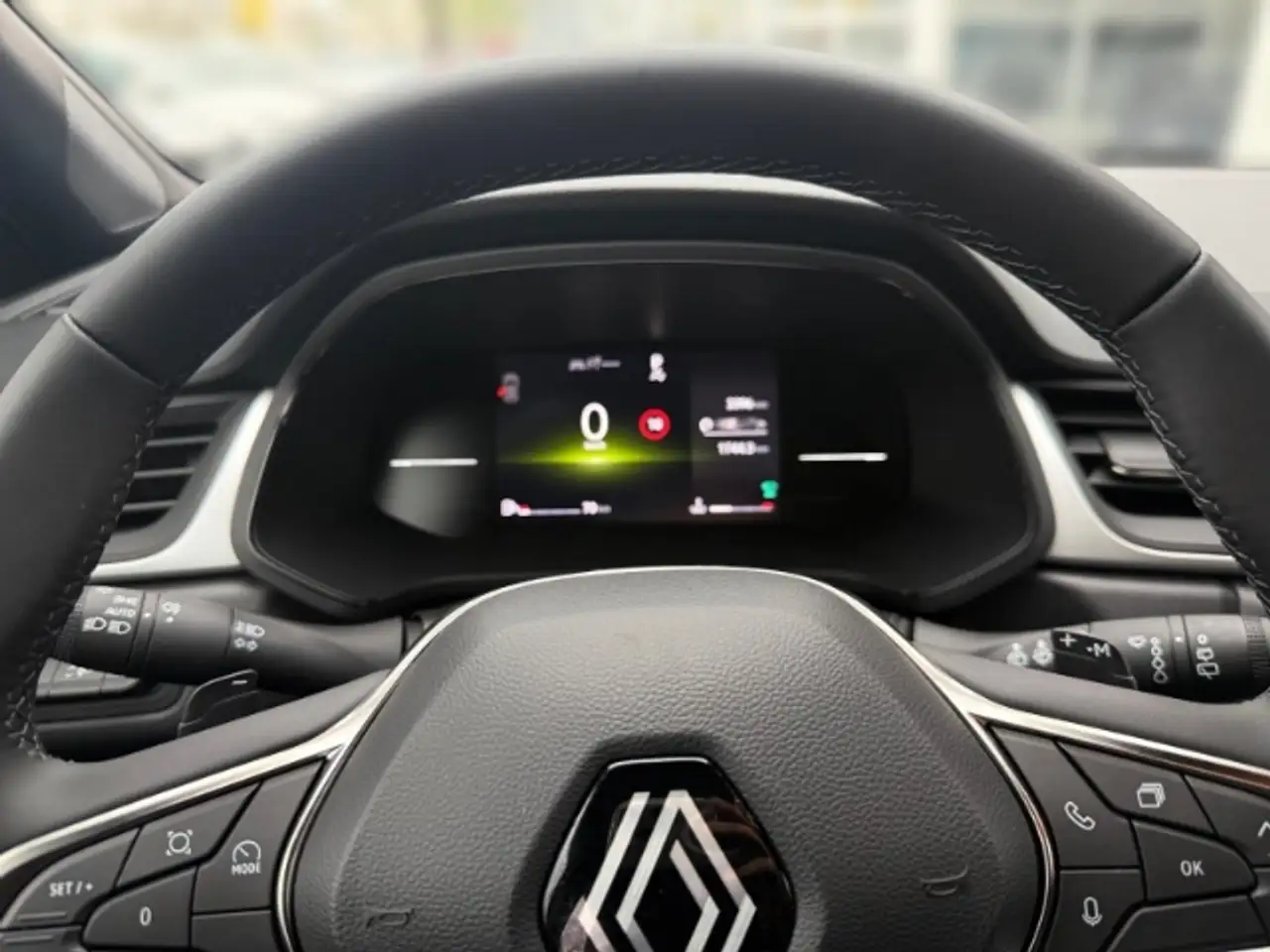 Renault Captur II Evolution +CARPLAY+KLIMA+PDC+SHZ+DAB+UVM+ — Vehicle gallery 8