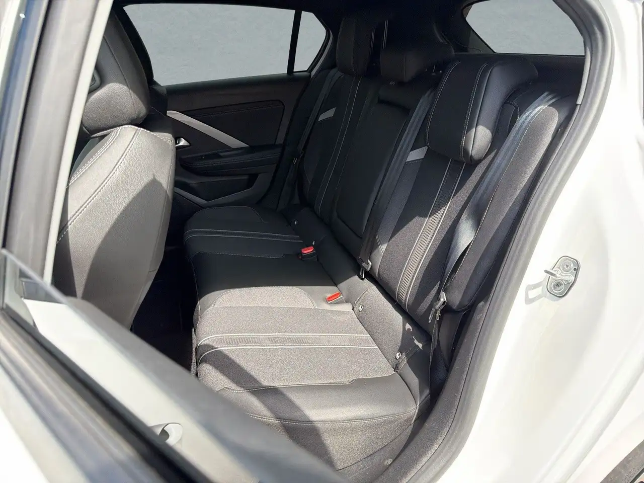 Opel Astra L GS AT LHZ/ACC/SHZ/360°KAM/AGR/LED — معرض صور السيارة 12