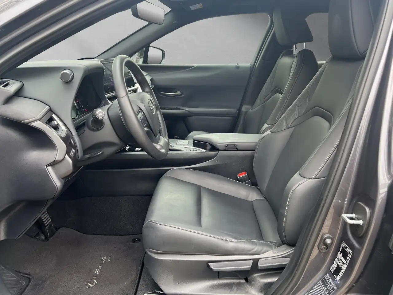 Lexus UX 250h 250h*FSPORT-D.*ALLW.*1HD*NAVI* SHZ*CARPLAY* — Vehicle gallery 9