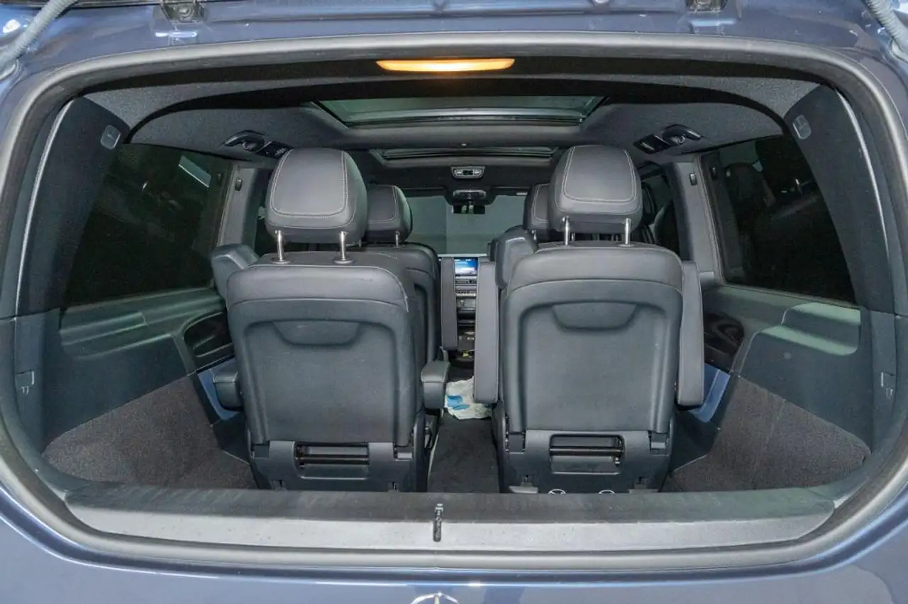 Mercedes-Benz Sonstige EQV *300 Avantgarde Lang Pano Distro 360° LED — Vehicle gallery 19