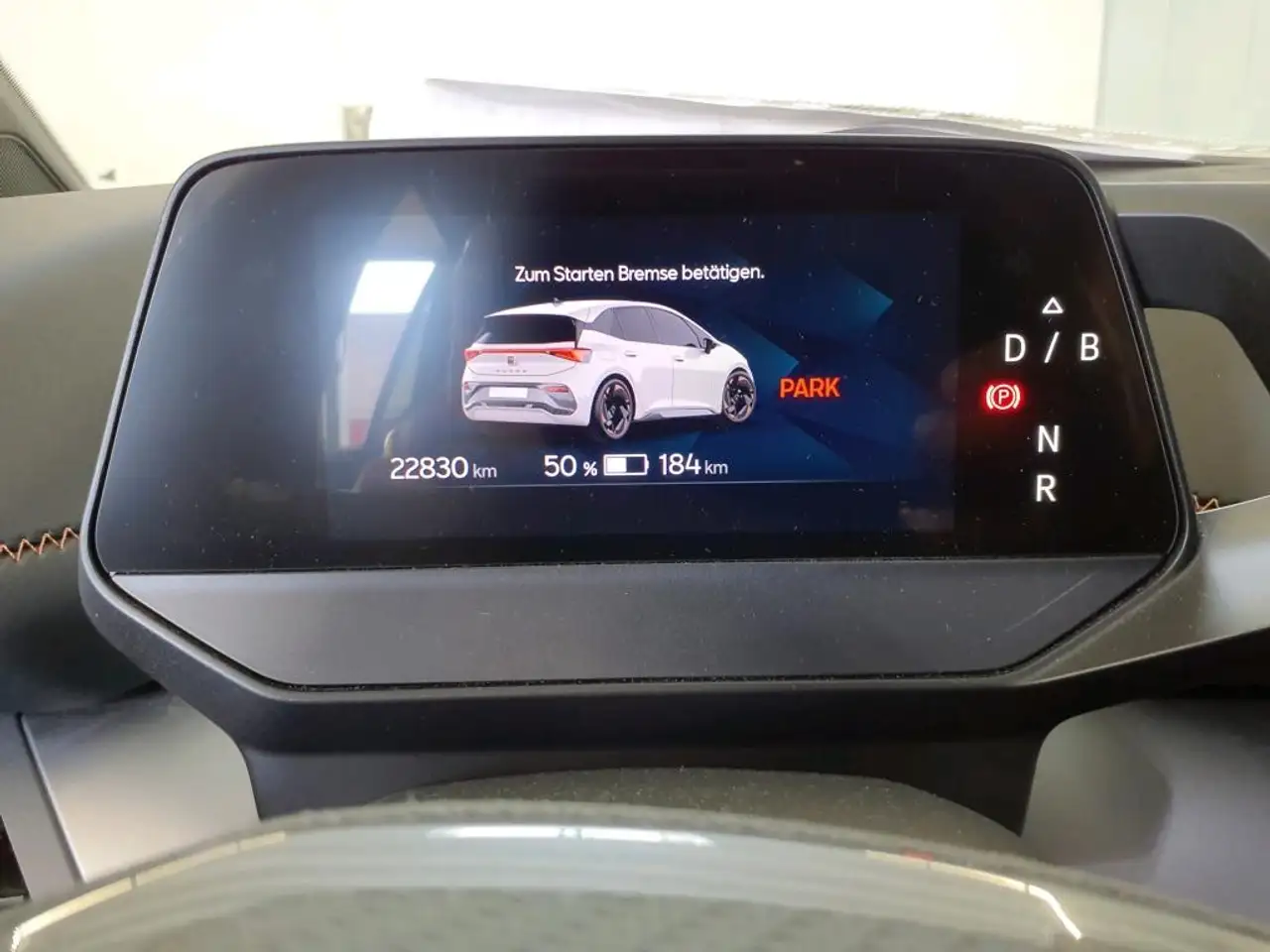 CUPRA Born Digitales Cockpit LED Mehrzonenklima Fahrerprofil — Galería del vehículo 9