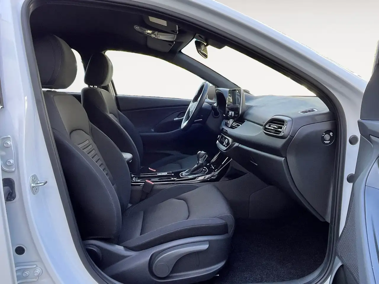 Hyundai i30 1.0 T-GDI Advantage 2xKlima ACC AUT Facelift — Vehicle gallery 17
