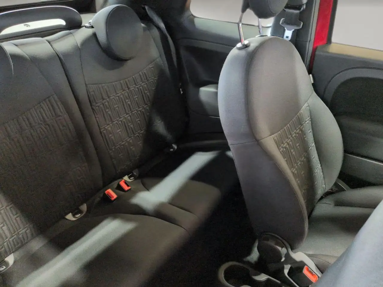 Fiat 500 Fiat 500 Dolce Vita /Komfort-Paket /Bordcomputer — معرض صور السيارة 5