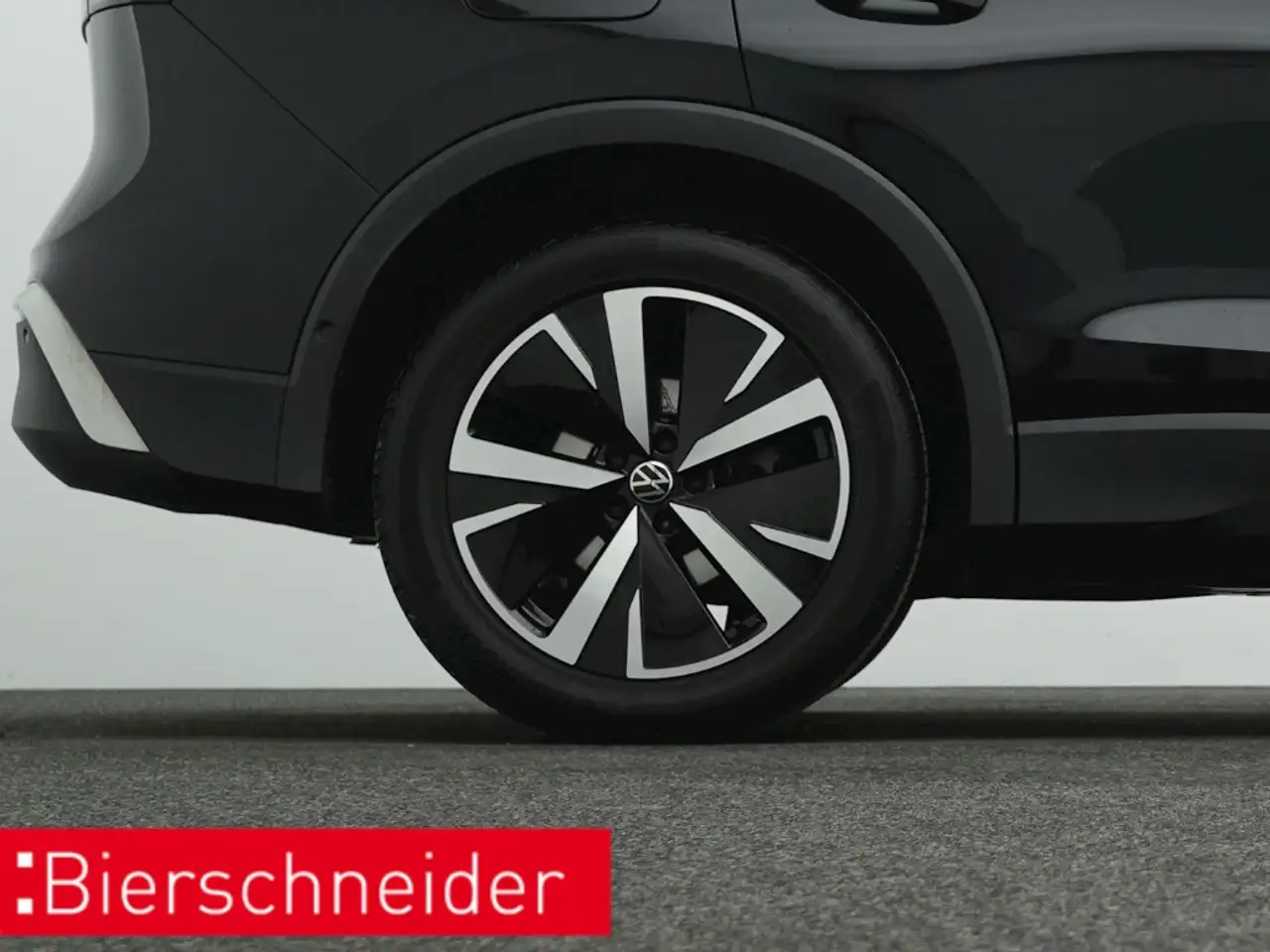 Volkswagen Tiguan 1.5 eTSI DSG Elegance AHK PANO NAVI ALU19 — Galerie du véhicule 29