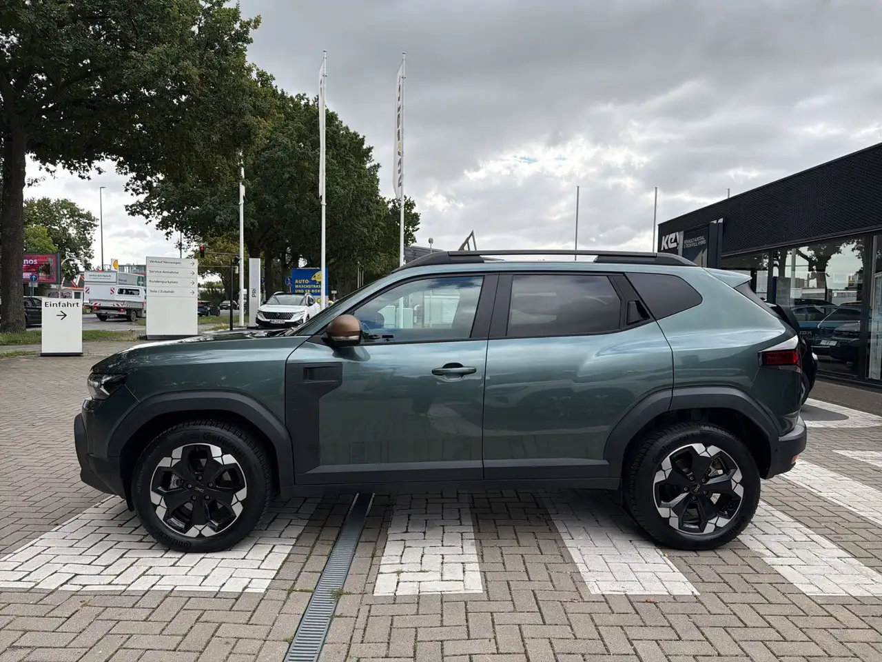 Dacia Duster E-TECH Full Hybrid 140 Extreme — Vehicle gallery 2