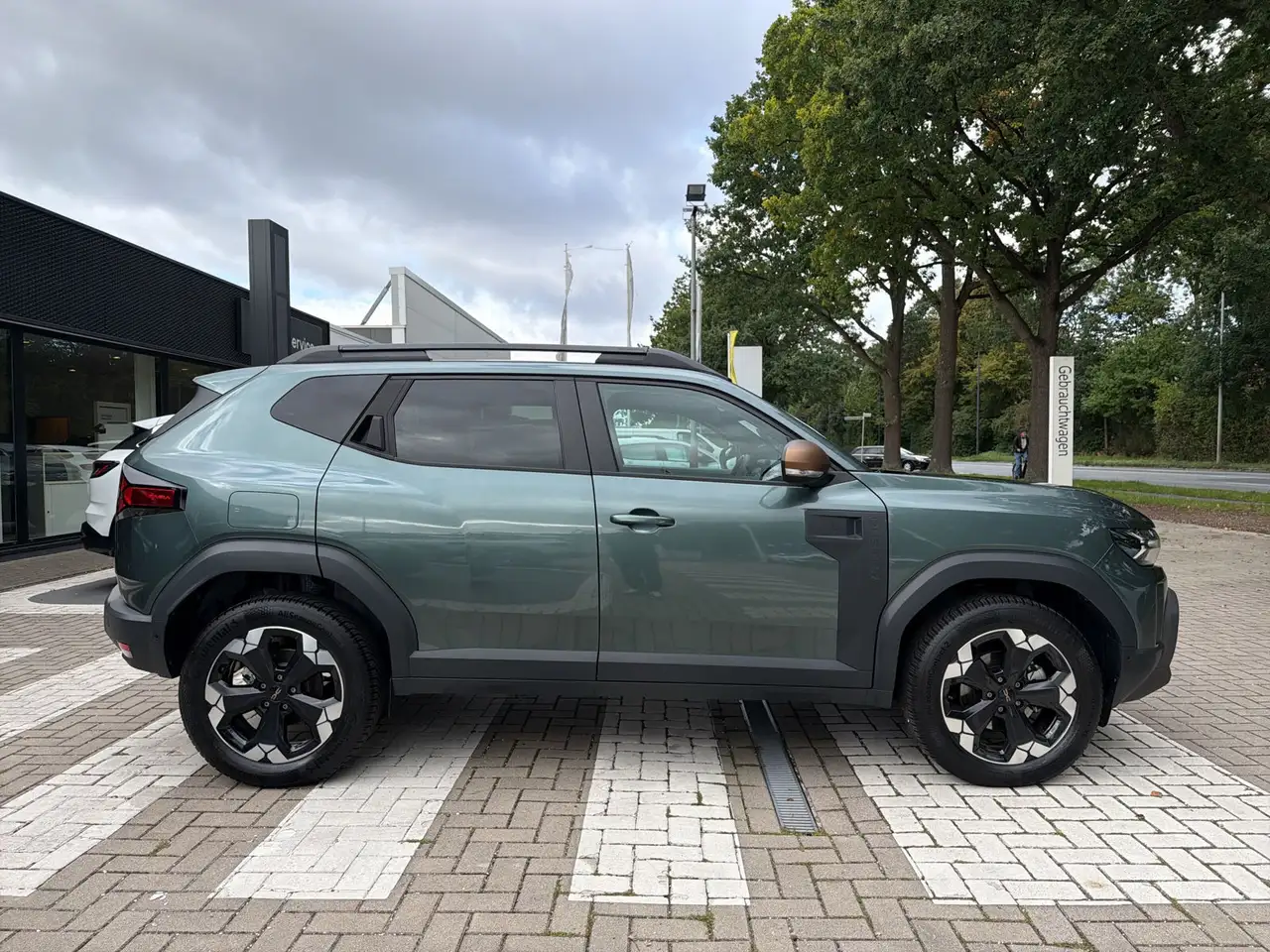 Dacia Duster E-TECH Full Hybrid 140 Extreme — Vehicle gallery 5