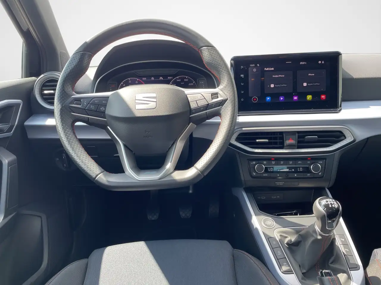 SEAT Arona FR 1.0 TSI 6-Gang — معرض صور السيارة 9