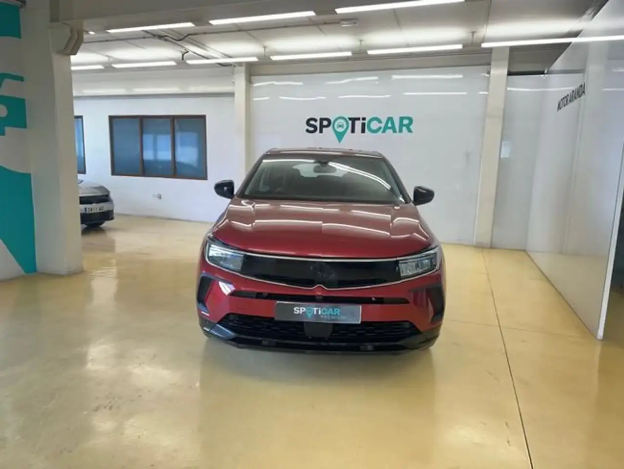 Opel Grandland GS 1.2T 130 CV — Galería del vehículo 4