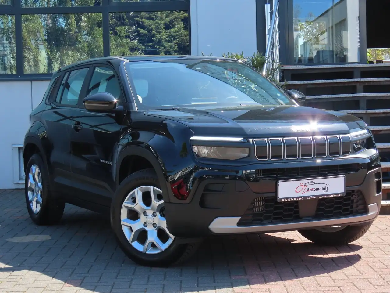 Jeep Avenger 1.2 GSE T3 GDI Klimaauto. CarPlay PDC — Neuss