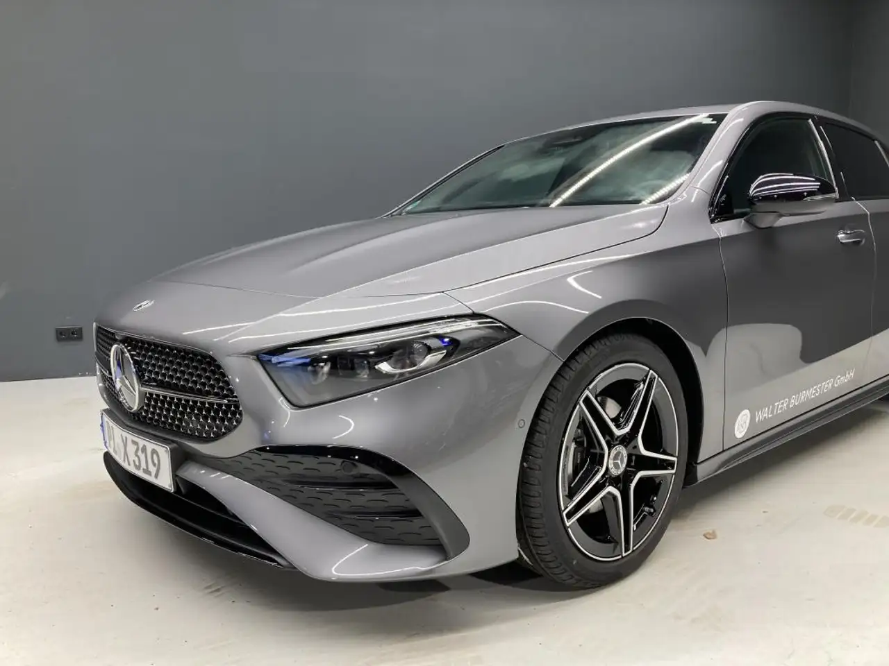 Mercedes-Benz A 200 +AMG+Night+MBUX+Sportausp.+KAMERA+AHK+NAVI — Vehicle gallery 5