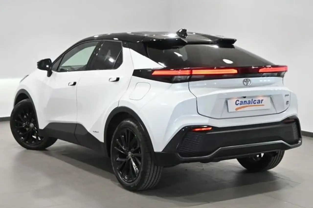 Toyota C-HR 200H GR Sport — Galerie du véhicule 6