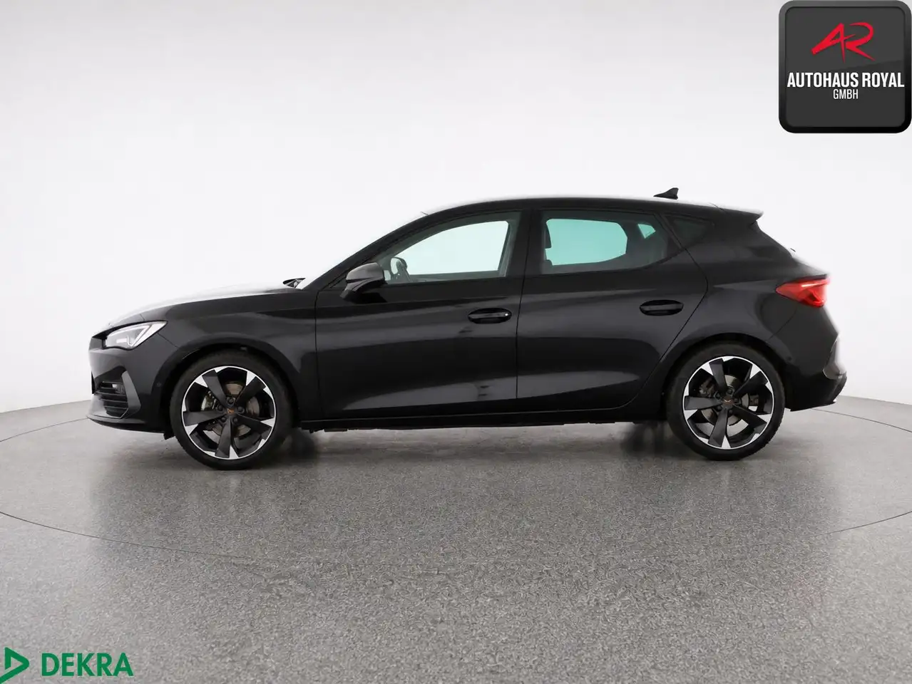 CUPRA Leon 1.5 eTSI KAMERA,ACC,PARKLENK,KESSY,CARPLAY — معرض صور السيارة 2