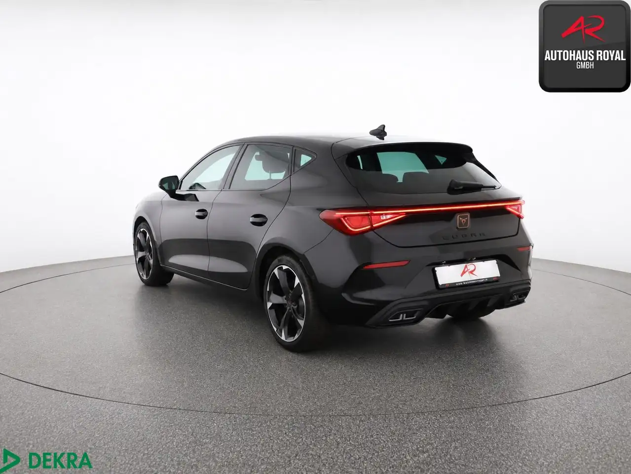 CUPRA Leon 1.5 eTSI KAMERA,ACC,PARKLENK,KESSY,CARPLAY — معرض صور السيارة 3