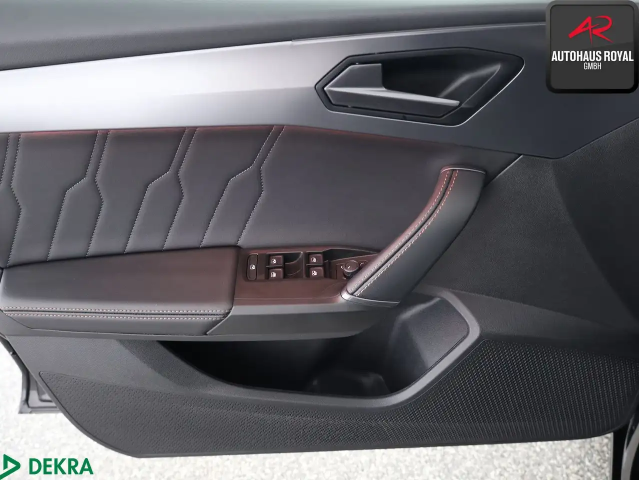 CUPRA Leon 1.5 eTSI KAMERA,ACC,PARKLENK,KESSY,CARPLAY — معرض صور السيارة 21