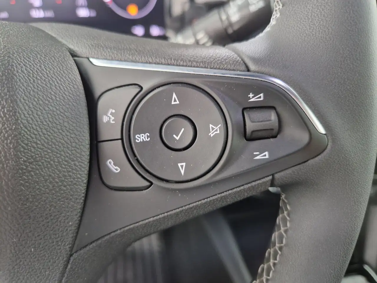 Opel Mokka 1.2 Turbo Ultimate Kamera SHZ — معرض صور السيارة 30