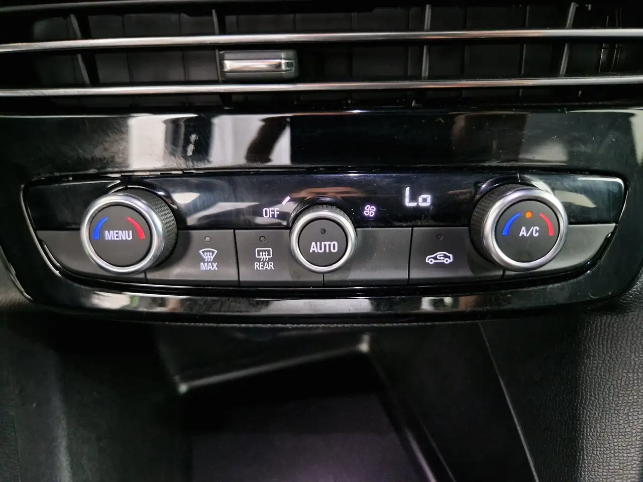 Opel Mokka 1.2 Turbo Ultimate Kamera SHZ — معرض صور السيارة 18