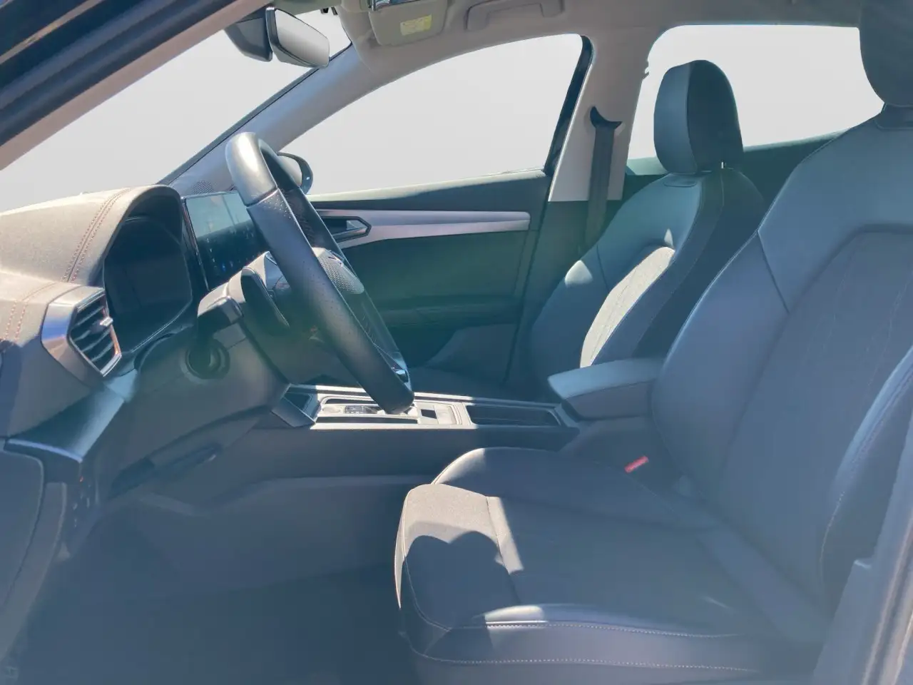 CUPRA Formentor TSI DSG AHK 5JGar SHZ Kamera ACC — معرض صور السيارة 14