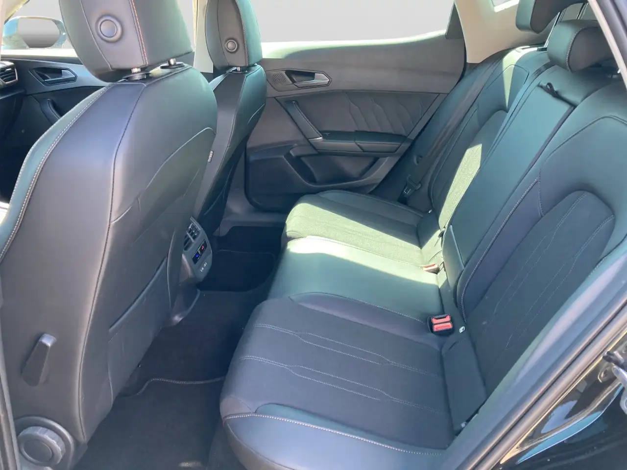 CUPRA Formentor TSI DSG AHK 5JGar SHZ Kamera ACC — معرض صور السيارة 15