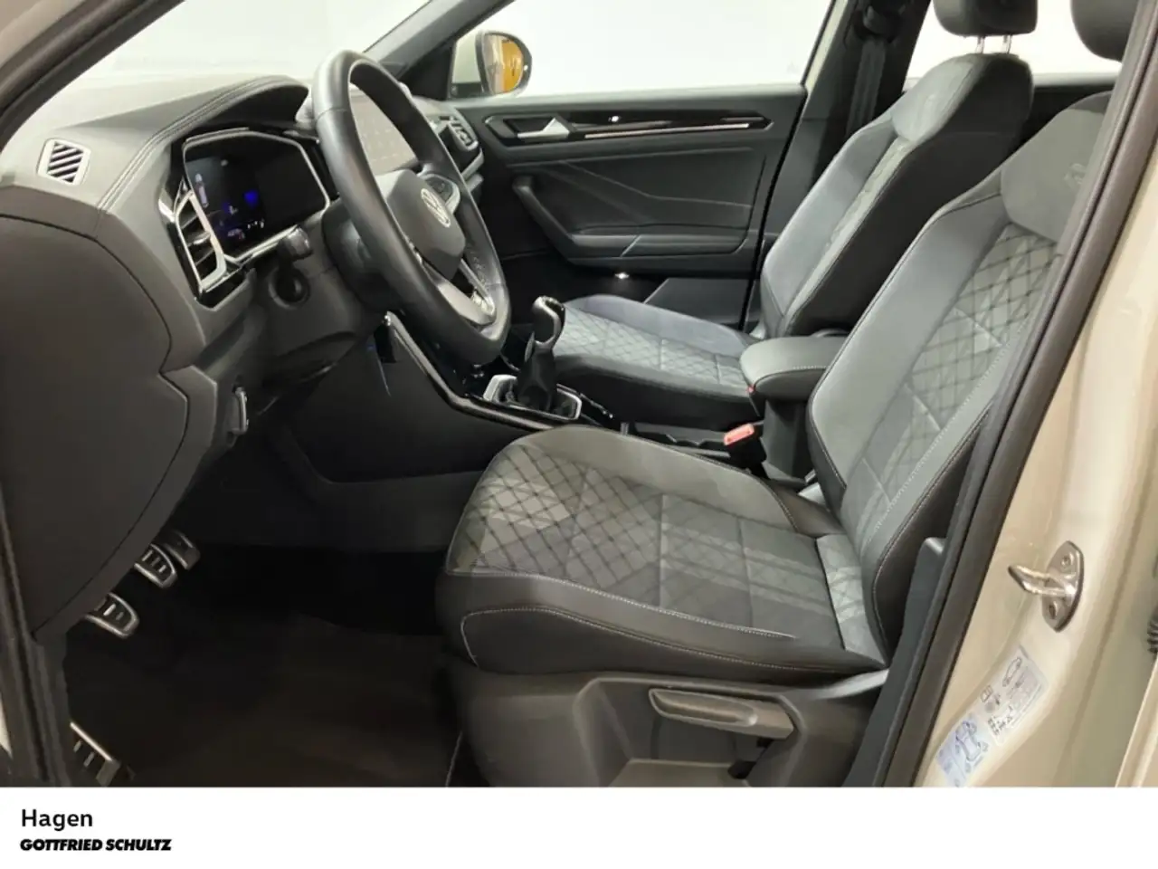 Volkswagen T-Roc 1.0 TSI LED CarPlay AHK PAN ACC SHZ R-Line — معرض صور السيارة 15