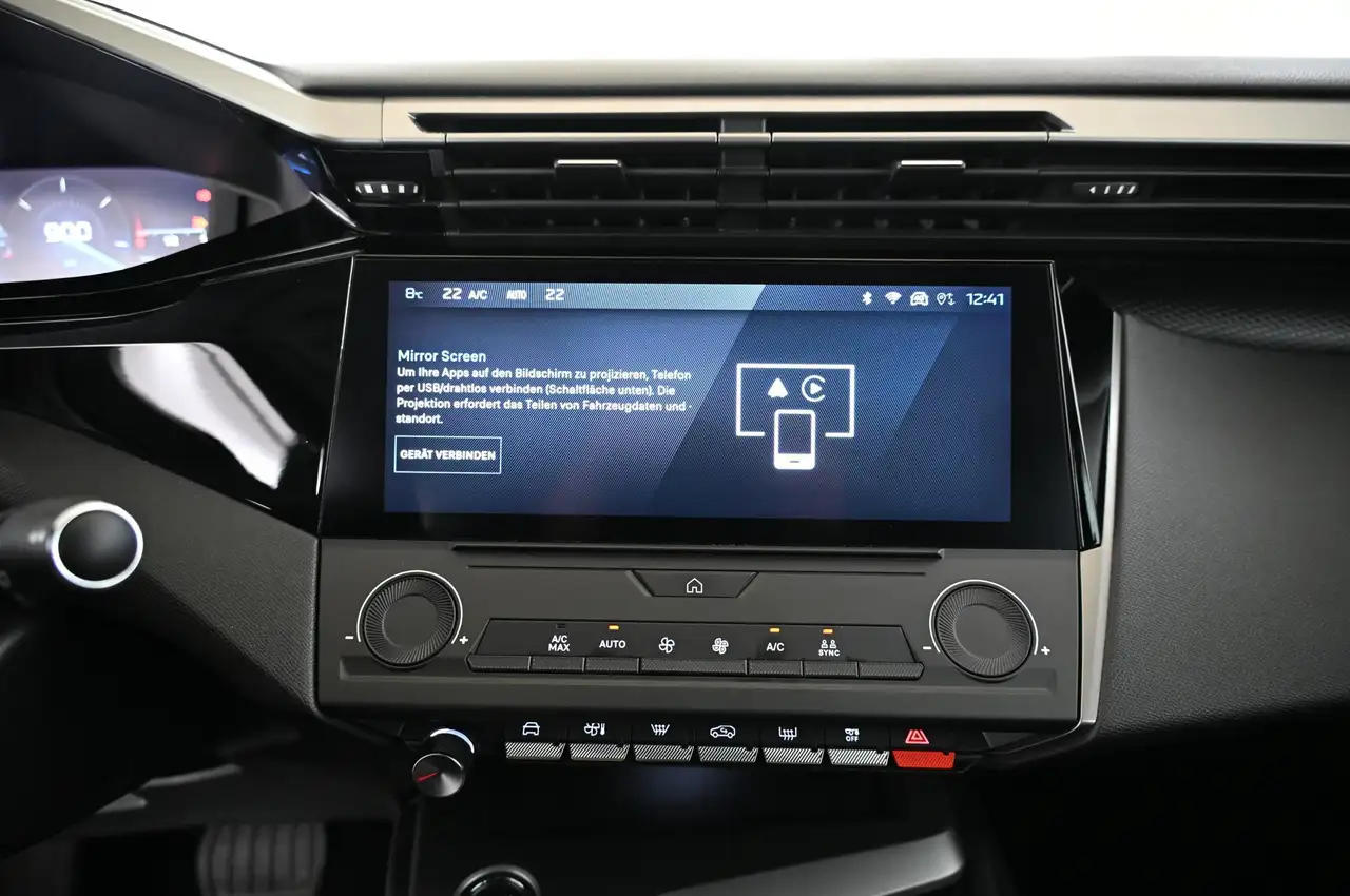 Peugeot 308 1.2 130 e-THP EAT8 Active-Pack LED/CAR-PLAY/ 16 — Vehicle gallery 20