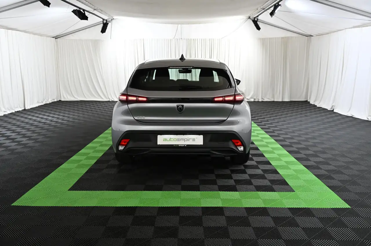 Peugeot 308 1.2 130 e-THP EAT8 Active-Pack LED/CAR-PLAY/ 16 — Vehicle gallery 7