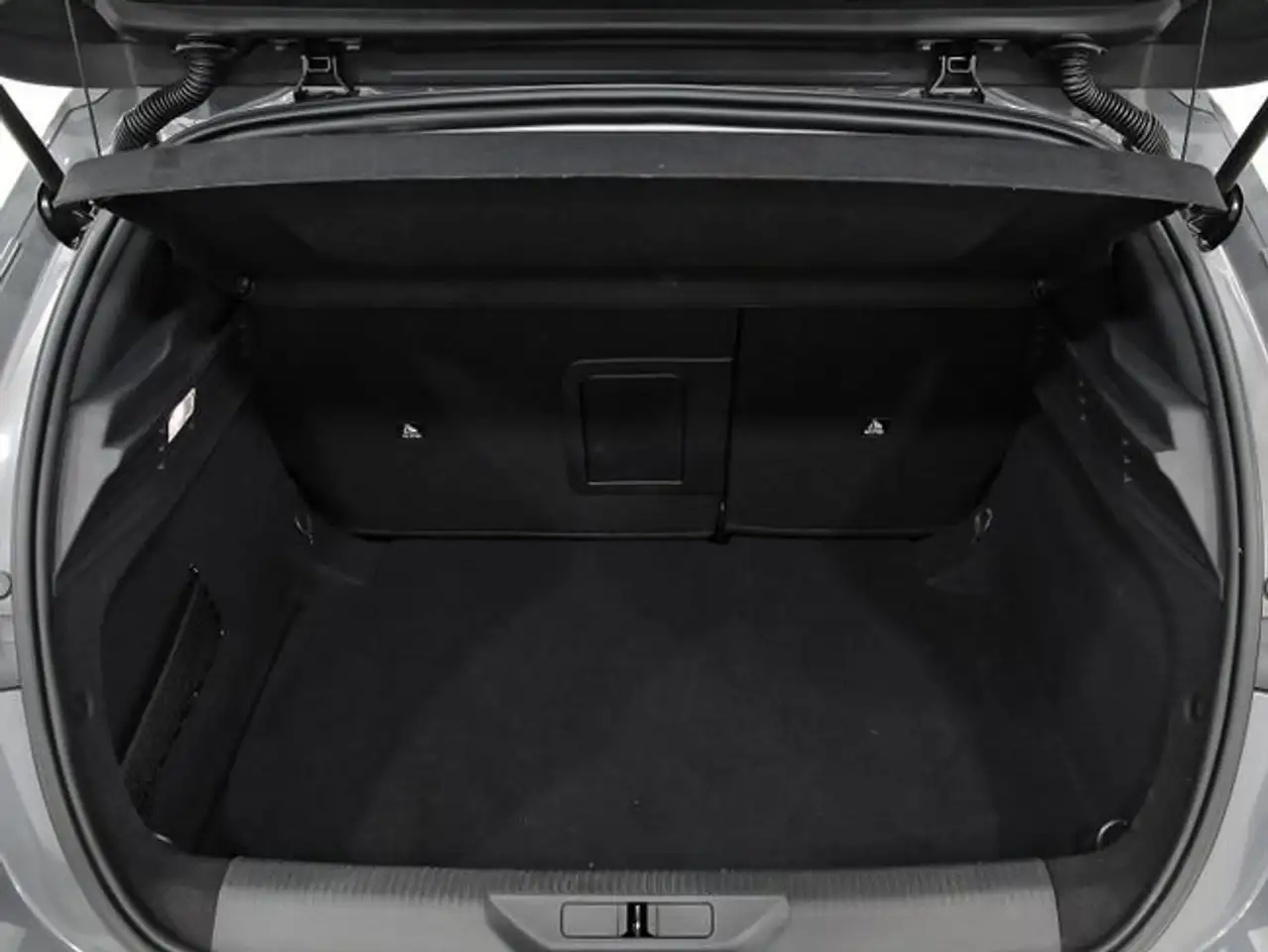 Peugeot 308 1.2 PureTech S&S Allure 130 — Vehicle gallery 10