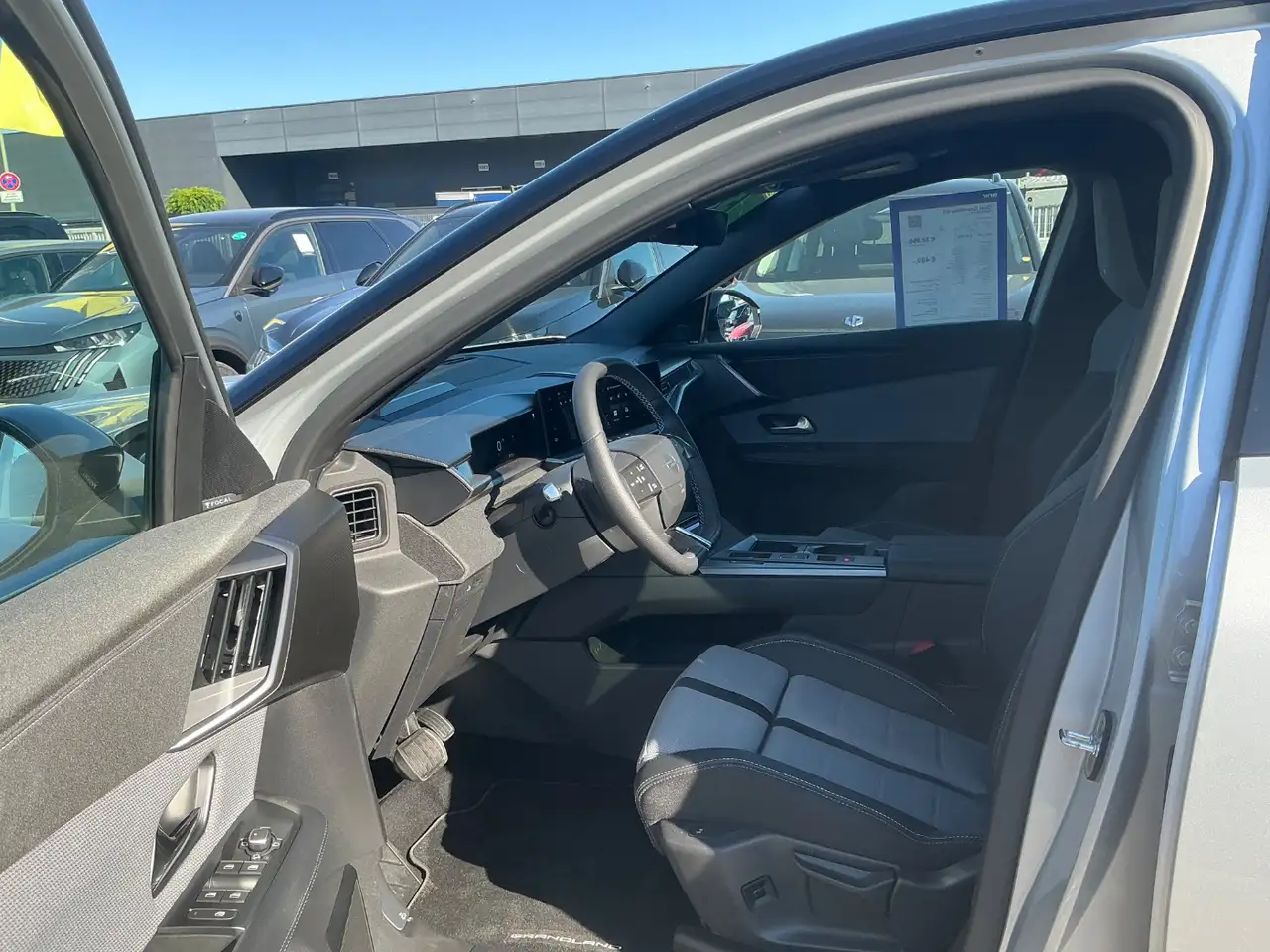 Opel Grandland GS (82kWh) Electric Navi+Pano+SD+SHZ — معرض صور السيارة 9
