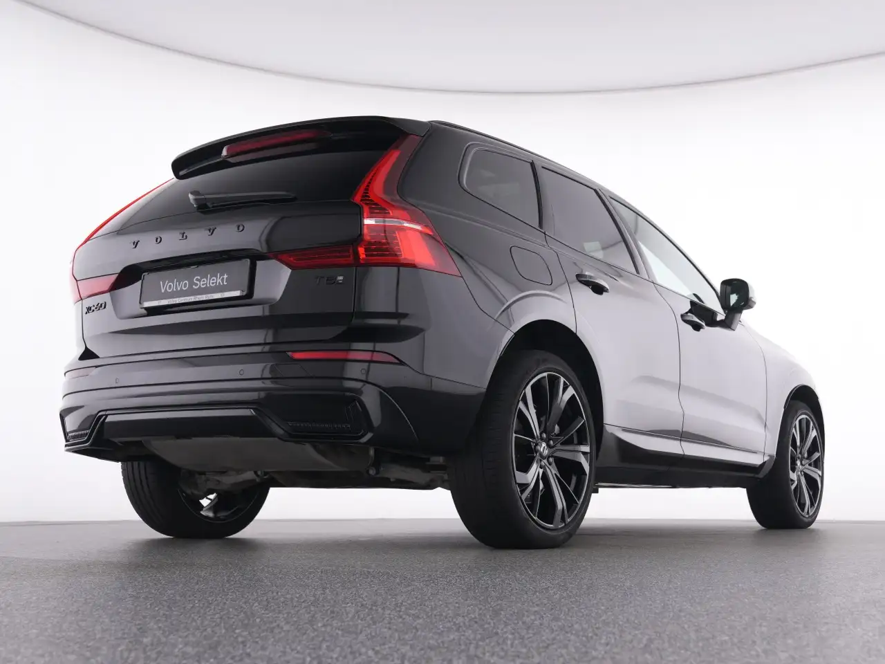 Volvo XC60 T8 Recharge Plus Black Ed.+21'+MET+PANO+ — Galerie du véhicule 9