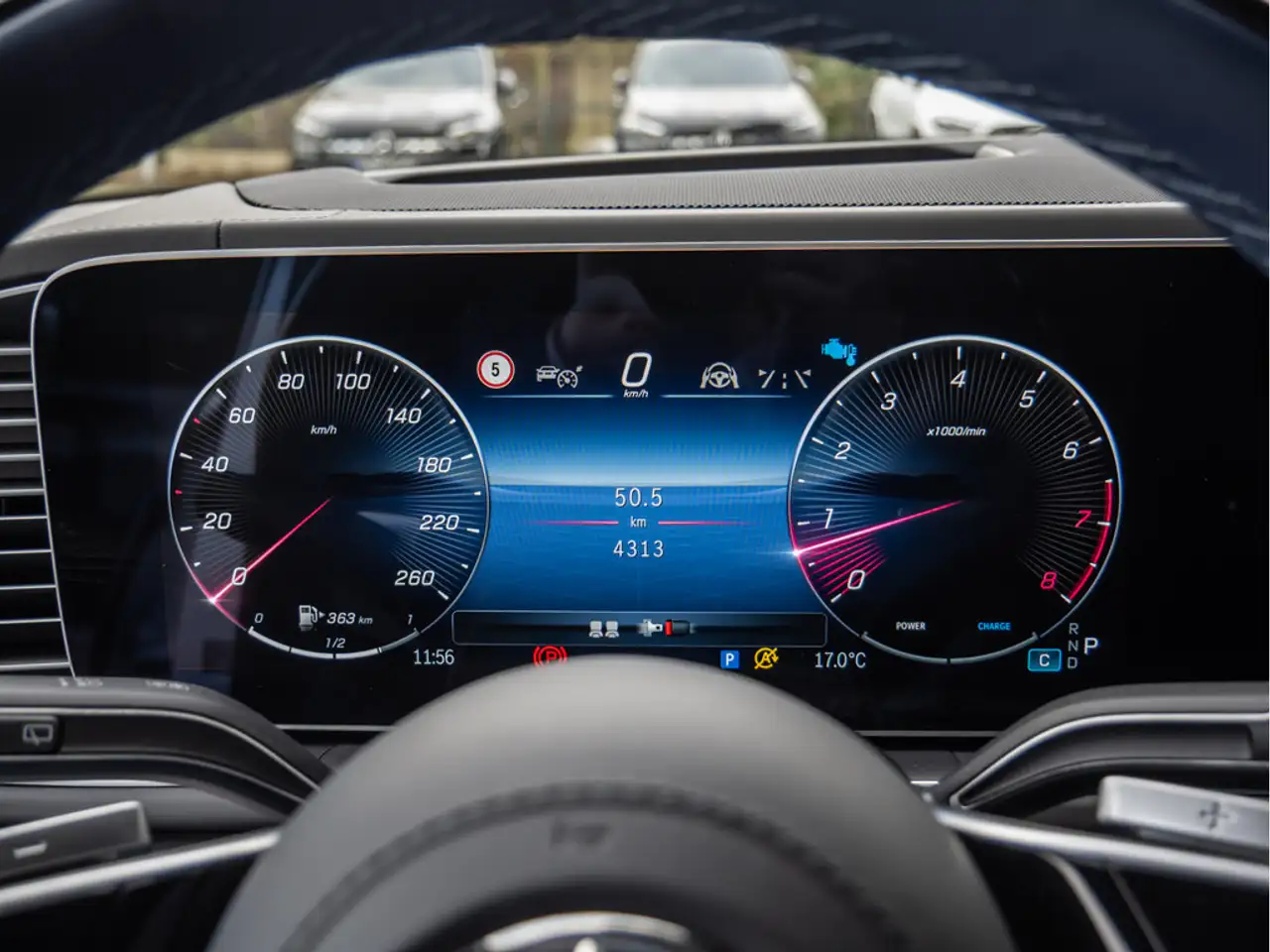 Mercedes-Benz GLS 600 Maybach Manufaktur FirstClass Distr. — Galería del vehículo 27