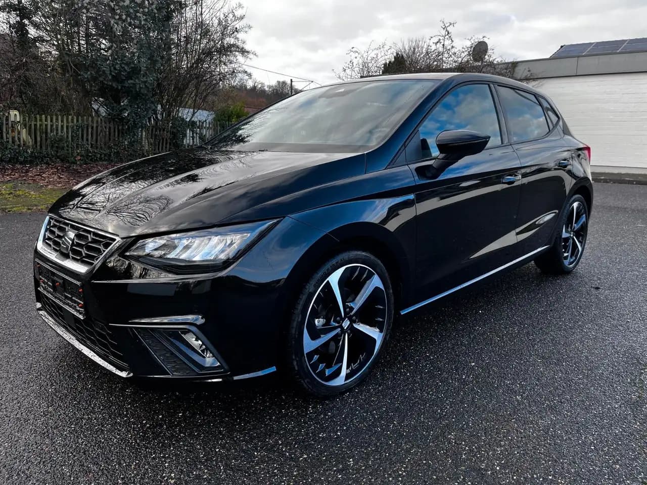 SEAT Ibiza FR DSG LED CAM APP SHZ KEYLESS — Bornheim