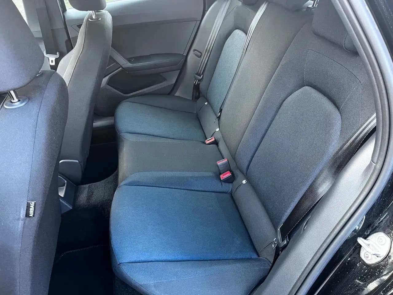 SEAT Ibiza FR DSG LED CAM APP SHZ KEYLESS — معرض صور السيارة 16