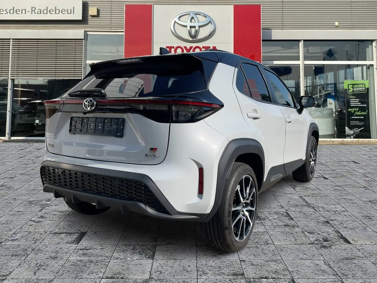 Toyota Yaris Cross 1.5 Hybrid GR Sport HUD*JBL*Navi*ACC — Vehicle gallery 8