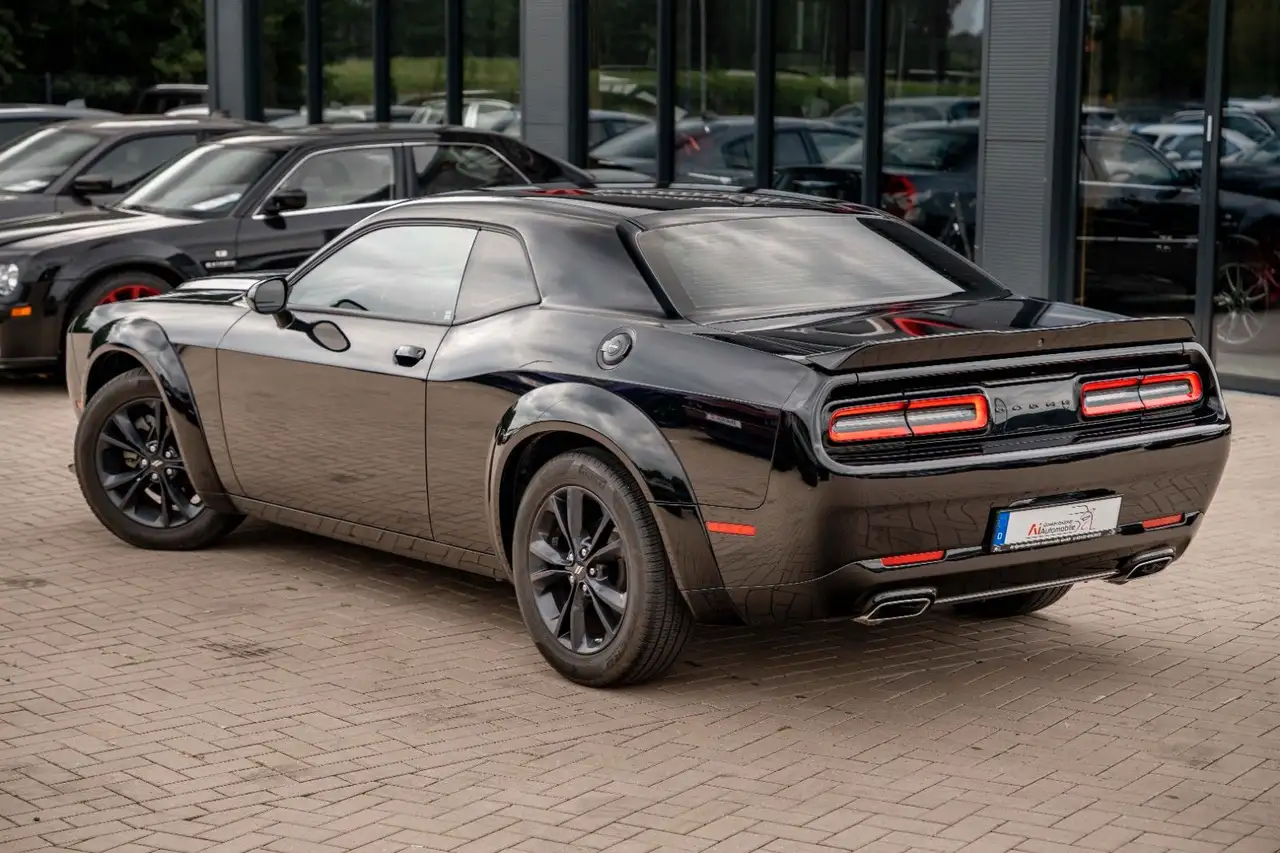 Dodge Challenger 3,6 V6 WIDEBODY LEDER AWD — Galería del vehículo 14