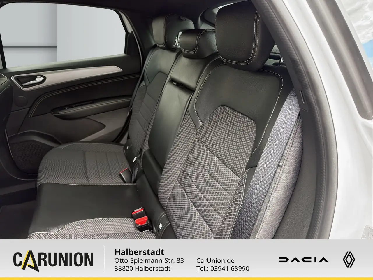 Renault Arkana TECHNO Mild Hyb 140 EDC Kam PDC BT Navi — Galería del vehículo 8