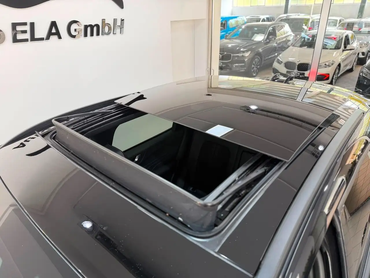 Ford Kuga 1.5 ST-Line X Automatik Pano|AHK|1.Hand — معرض صور السيارة 5