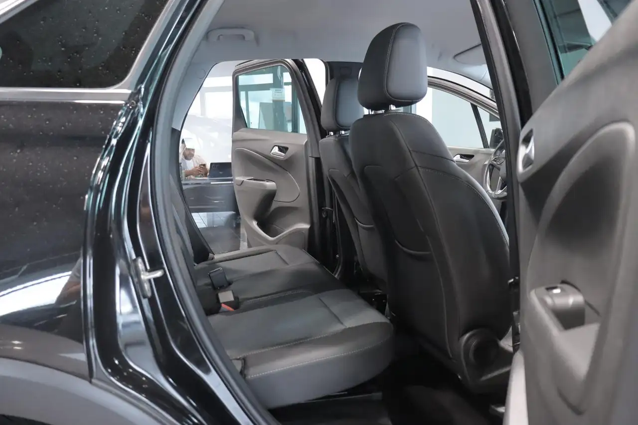 Opel Crossland Elegance 1.2 *NAVI*SHZ*CAM*GRA*LED* — Galería del vehículo 8