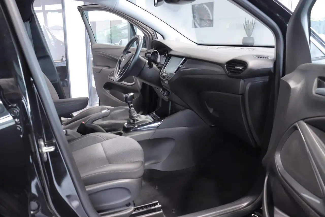 Opel Crossland Elegance 1.2 *NAVI*SHZ*CAM*GRA*LED* — Galería del vehículo 7
