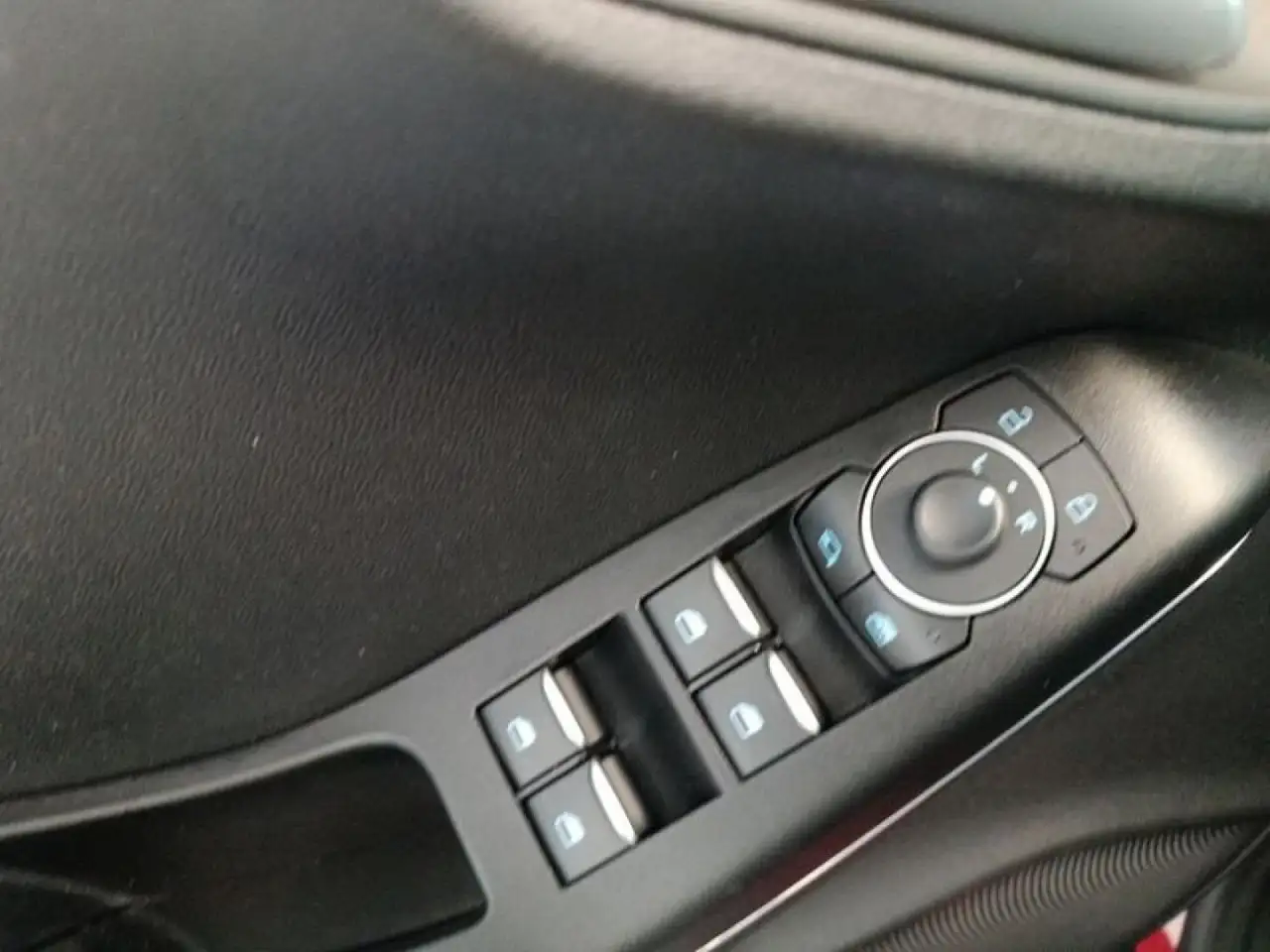 Ford Puma 1.0 EcoBoost MHEV ST-Line X 125 — Galerie du véhicule 9