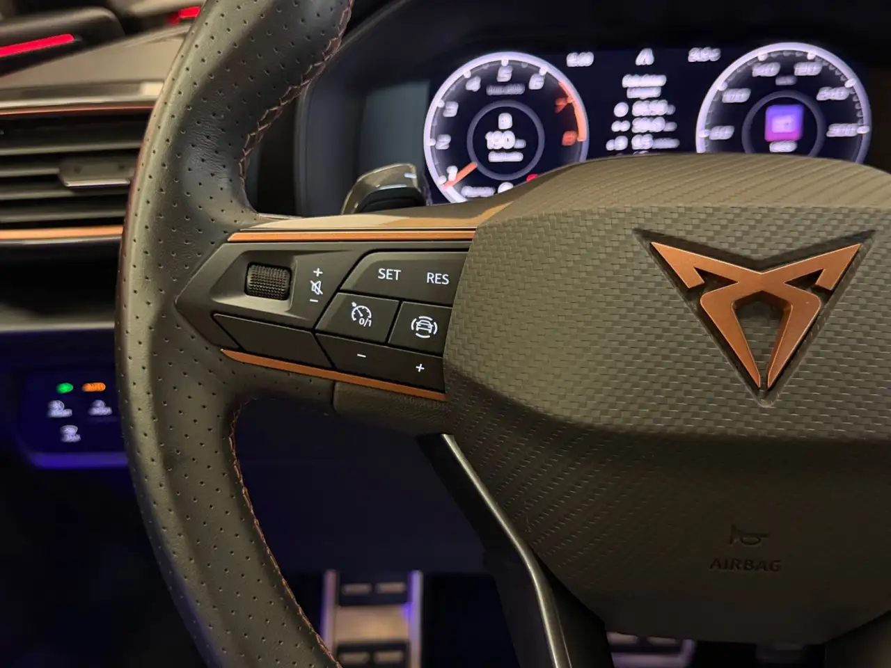 CUPRA Leon Sportstourer VZ/LED/AHK/NAVI/RÜCKFAHRKAMERA — Vehicle gallery 27