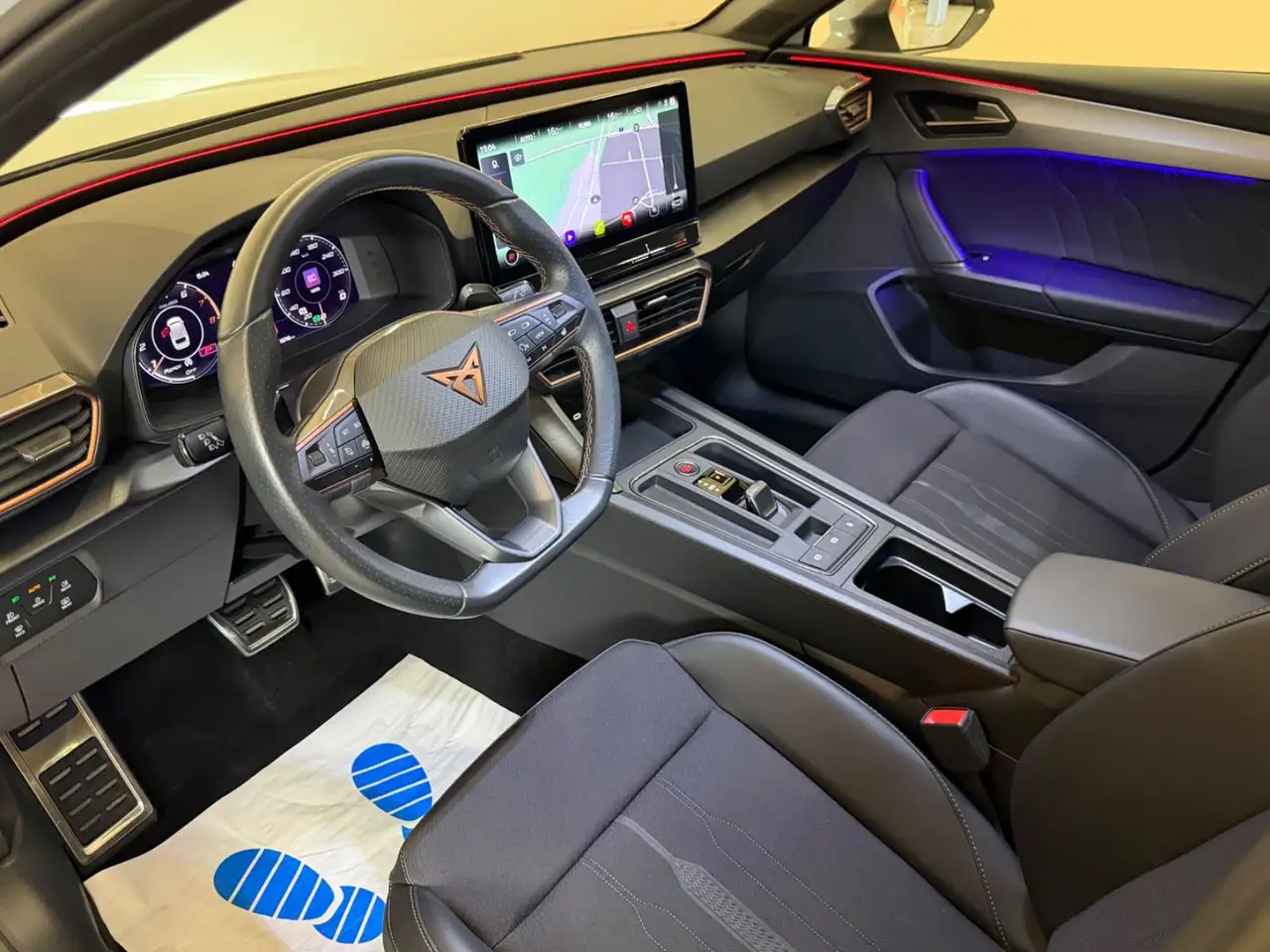 CUPRA Leon Sportstourer VZ/LED/AHK/NAVI/RÜCKFAHRKAMERA — Vehicle gallery 11