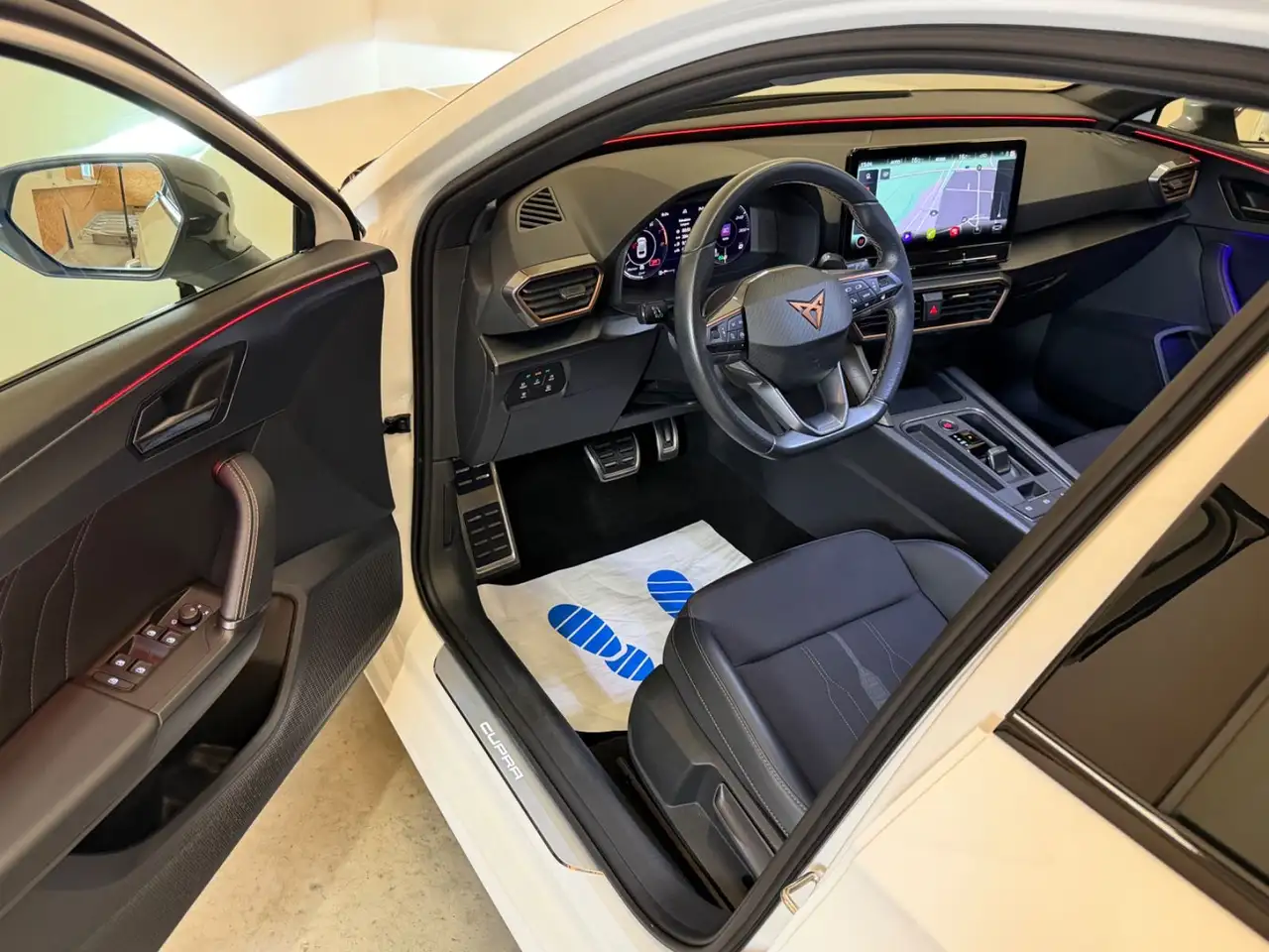 CUPRA Leon Sportstourer VZ/LED/AHK/NAVI/RÜCKFAHRKAMERA — Vehicle gallery 10